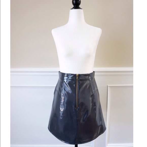 Faux leather grey colour mini skirt - Picture 1 of 5